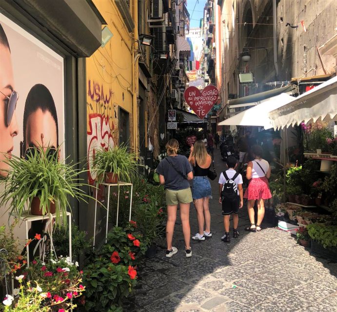 Naples Wine Tour with Sommelier - Snacks and charcuterie: why this tour feeds you