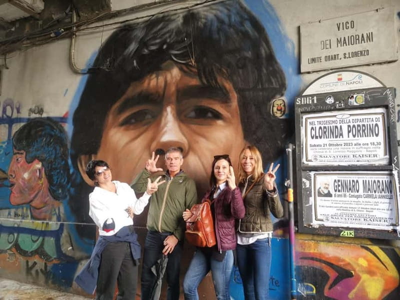 Napoli centro storico - tour in Italiano - Via San Gregorio Armeno: the cribs street that locals actually care about