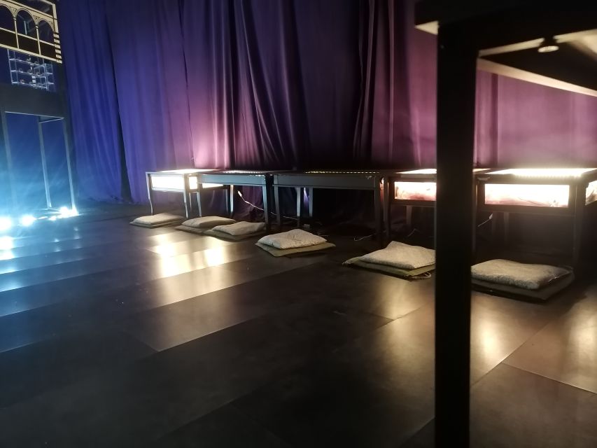 Napoli: Museodivino Entrance Ticket and Guided Tour - How flashlight and magnifying glass change everything