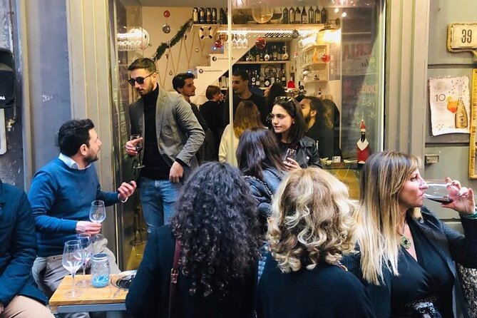 Napoli Pub Crawl in the Old Town - Quartieri Spagnoli at night: the street-bar start that sets the tone