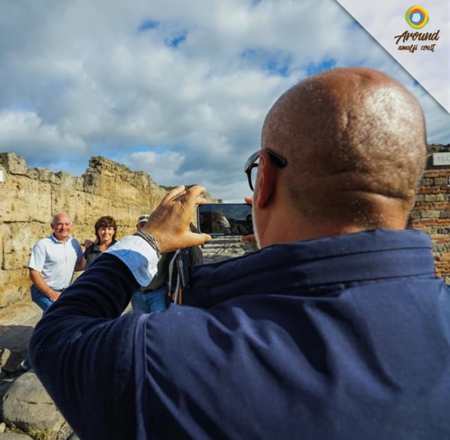 Pompei: Private tour of Pompei and Vesuvius from Sorrento - The shift from ruins to volcano: van ride and Vesuvius tickets