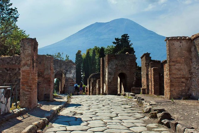 Pompeii 2 h guided tour - Skip-the-line Priority Access - Quick Booking Decision: Should You Book This Pompeii Tour?