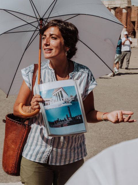 Pompeii: 2-Hour Guided Tour with an Archaeologist - Forum Baths and a look at daily routine spaces