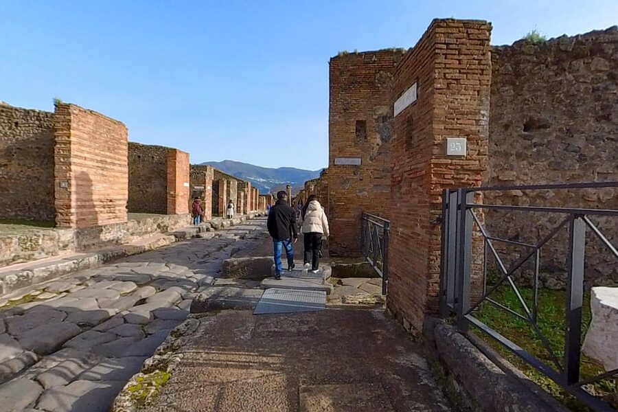 Pompeii: 2 Hours Skip the Line Visit with a Licensed Guide - Lupanare: Pompeii’s Red-Light District, Explained With Context
