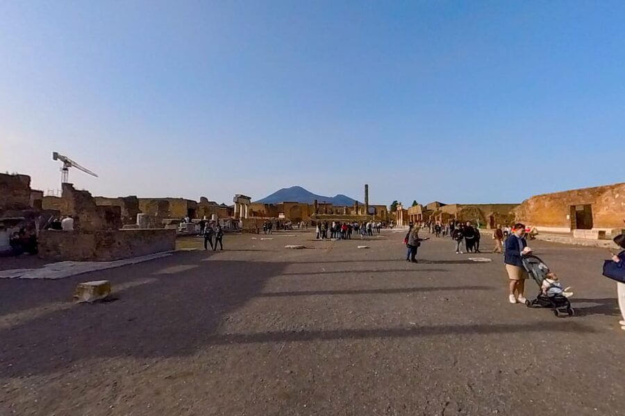 Pompeii: 2 Hours Skip the Line Visit with a Licensed Guide - Markets, Artisan Workshops, and the Workday Pompeii