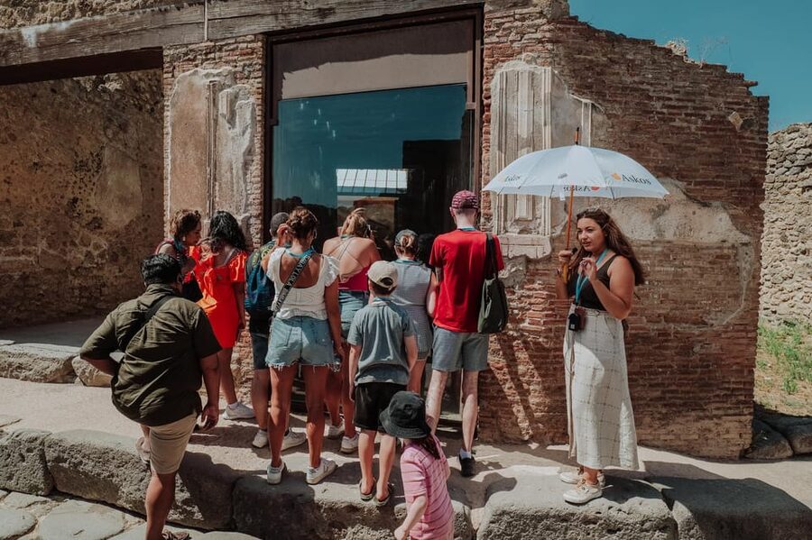 Pompeii 3hours Villa of Mysteries tour with an Archaeologist - Who should book this Pompeii Villa of Mysteries tour