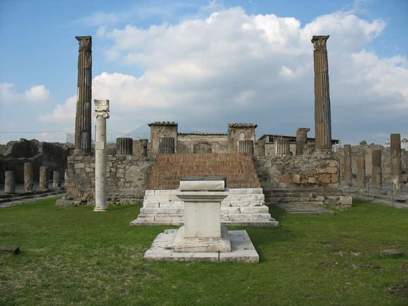 Pompeii: All-Inclusive Group Tour with an Archeologist Guide - Key highlights at a glance