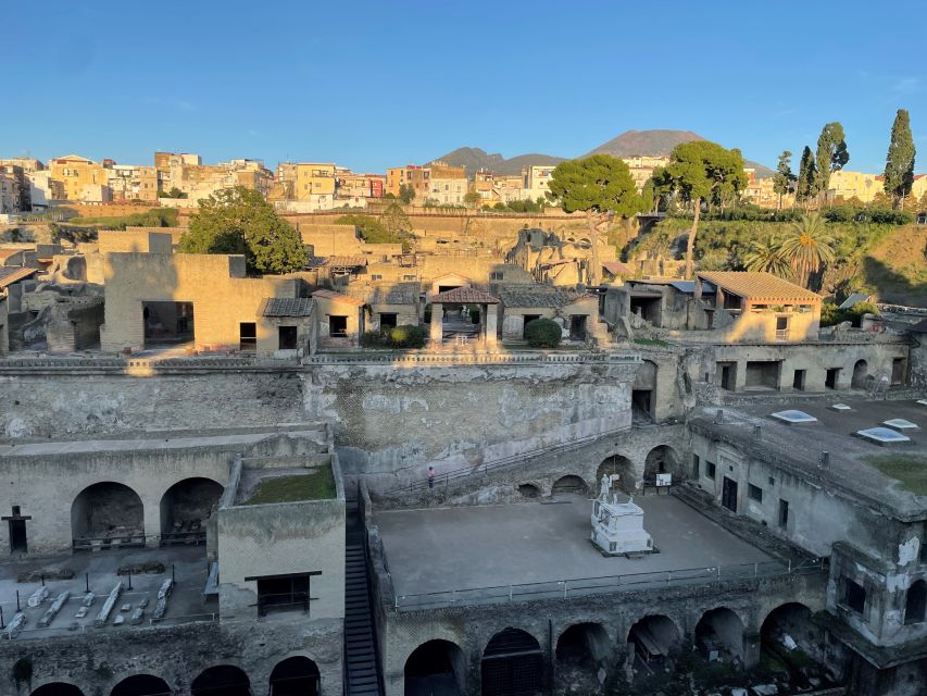 Pompeii and Herculaneum: Guided Tour with an Archaeologist - Herculaneum’s conservation advantage: why it feels different