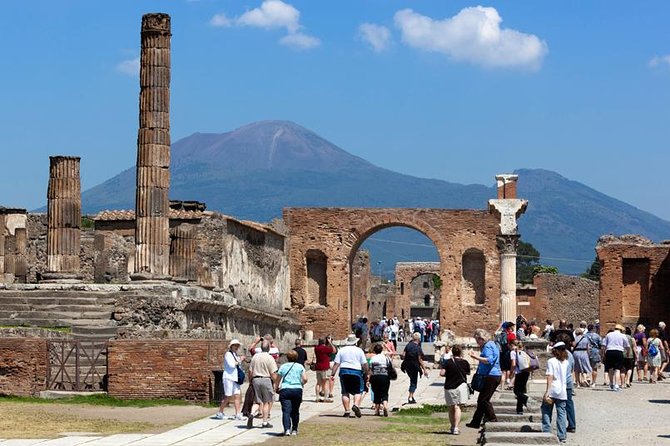 Pompeii and Herculaneum led by an Archaeologist with private transport - One day, two different ruins: how this tour actually feels