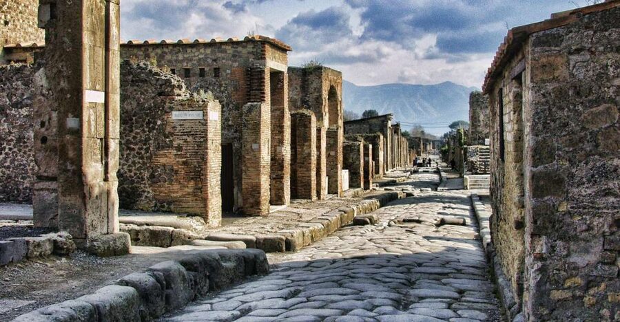 Pompeii and Herculaneum: Private Tour from Naples - Pompeii Without the Headache: What a Guide Actually Helps You See