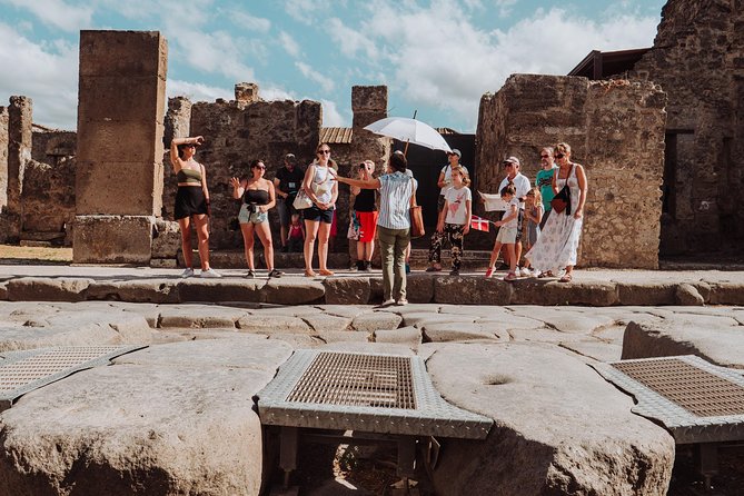 Pompeii and Mount Vesuvius Small Group Tour - The shift to Vesuvius: minibus transfer and the crater-trail reality