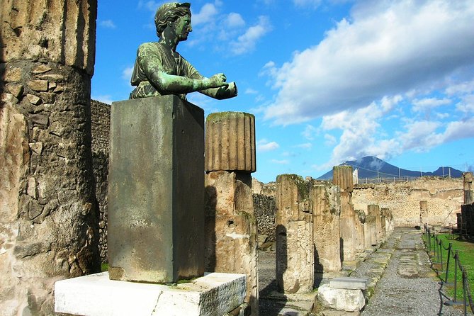 Pompeii and Naples Day Trip from Naples with Street Food - Guides and Group Size: When It Clicks, It Really Clicks