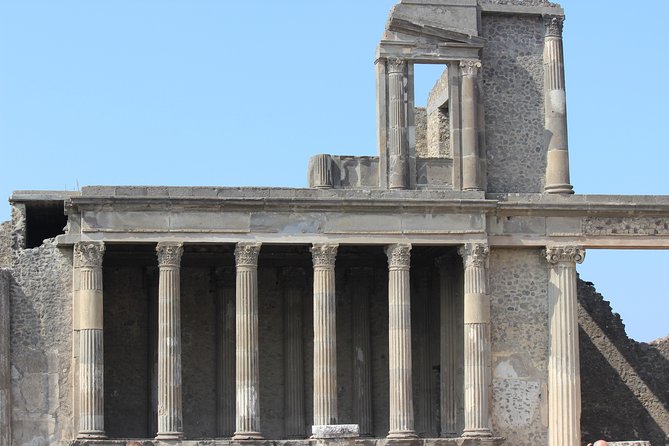 Pompeii and Vesuvius from Naples. Private activity - Should you book Pompeii and Vesuvius from Naples privately?