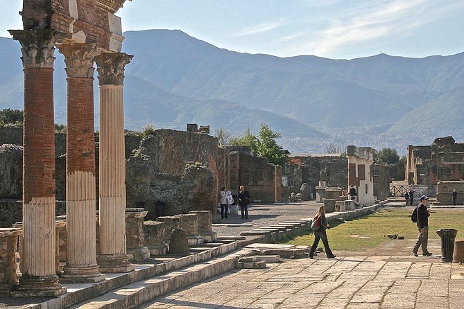 Pompeii and Villa of the Mysteries Private Tour - A private Pompeii tour that actually works in 3 hours