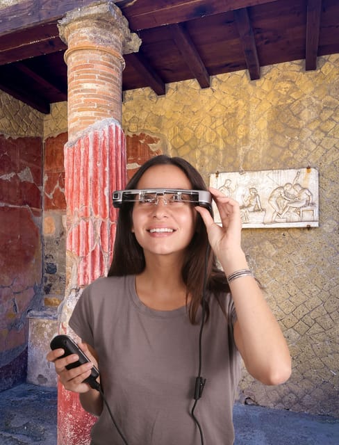 Pompeii: AR Glasses Augmented Reality Tour - First Step: Meeting at Coffee Shop Vittoria (and Starting Without Fuss)