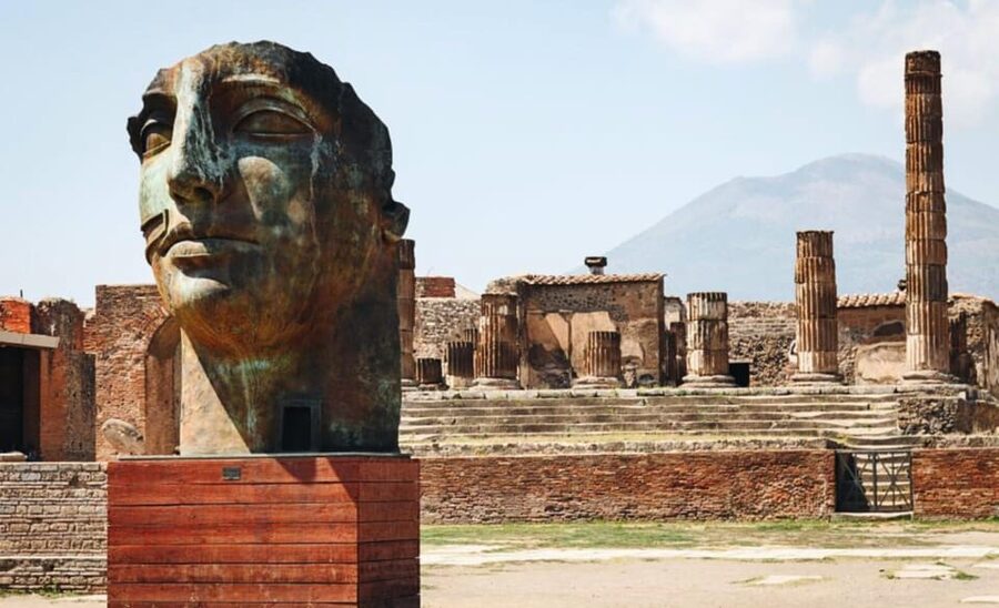 Pompeii: Entry Ticket & Guided Tour with an Expert Historian - The 2-hour historian walk: Forum life, Roman temples, and daily clues