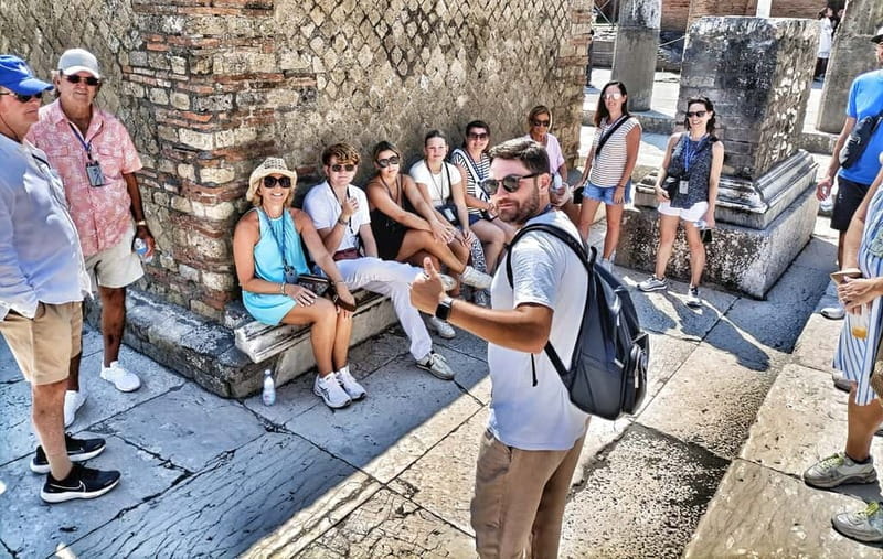 Pompeii: Exclusive Tour with Archaeologist and Entry Tickets - Skip-the-line entry and Express ticket: saving time where it counts