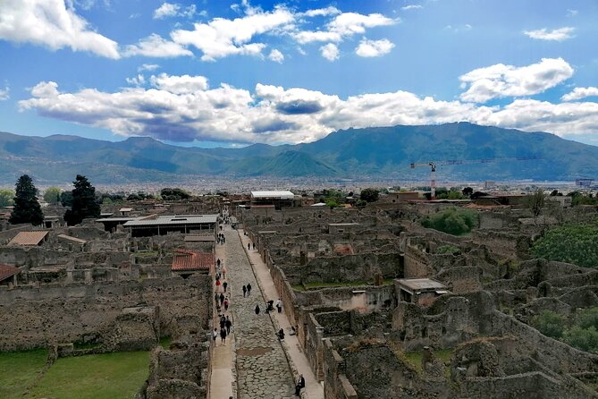 Pompeii from Naples: Smart Audio Guide with Travel Instructions - Pompeii route highlights: what each stop gives you (and how to time it)