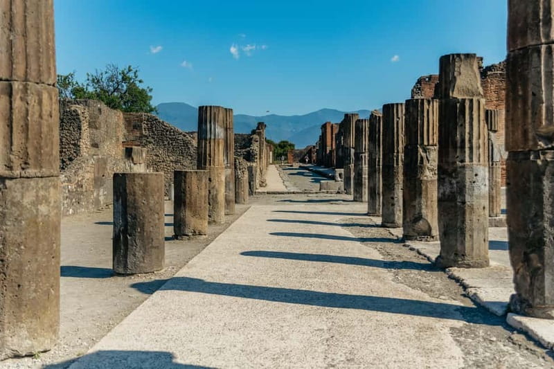 Pompeii: Group Tour with an Archeologist Guide - Why Pompeii Feels Different with an Archaeologist Guide