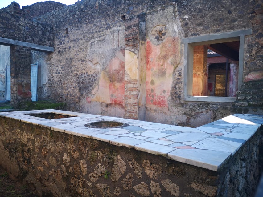 Pompeii: Guided Day Trip to Ruins and 2 Wineries Visits - Lunch that isn’t an afterthought: food, pairings, and a real break