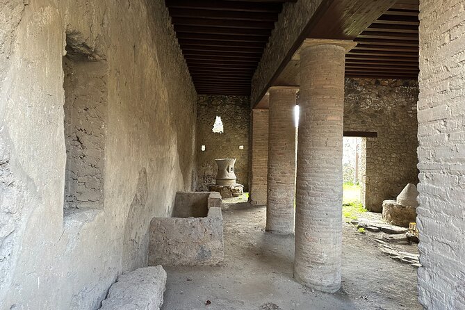 Pompeii Guided Tour from Naples with Transport and Entrance Included - The drive from Naples: plan for intensity