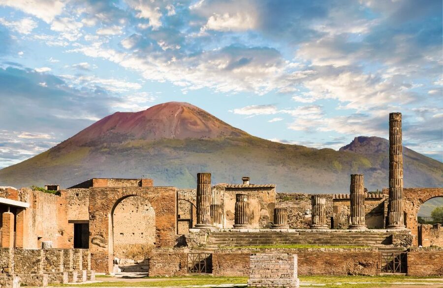 Pompeii Guided Tour with Archaeologist - Why Pompeii Feels Different With an Archaeologist