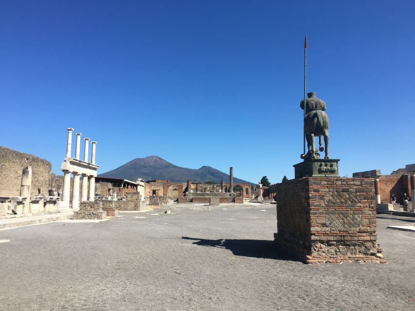 Pompeii: Guided Tour with Archaeologist with max. 12 People - Houses, Frescoes, Mosaics, and Marbles: Why the Decoration Matters