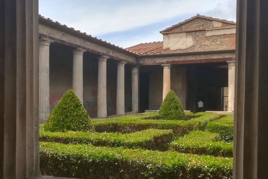 Pompeii: Guided Tour with Archaeologist with max. 12 People - What Makes This Tour Feel Different: Benedetto’s Style and Pace