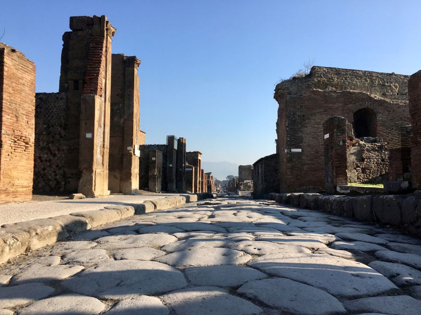 Pompeii: Guided Tour with Archaeologist with max. 12 People - The 2-Hour Format: What You Gain (and What You Won’t)