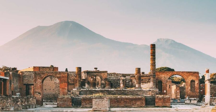 Pompeii Guided Tour with Archeologist - Piazza Esedra meeting point and the fast start you’ll thank yourself for