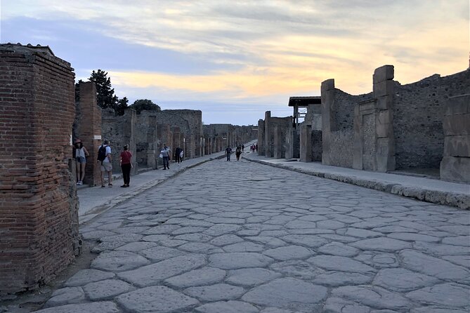 Pompeii: Guided Tour with Skip-the-Line Entry - Heat, Shade, and Timing: A Practical Pompeii Strategy