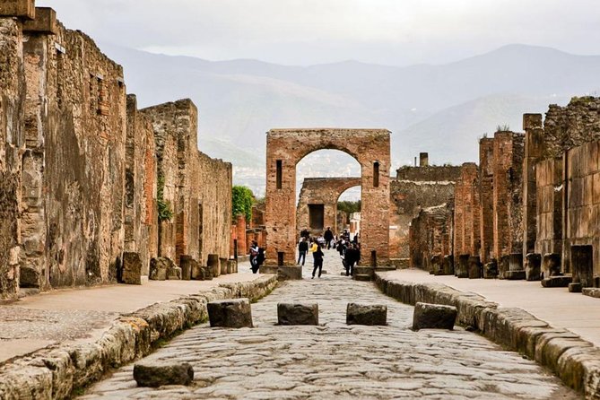 Pompeii Herculaneum and Vesuvius small group tour - Key things to notice before you go