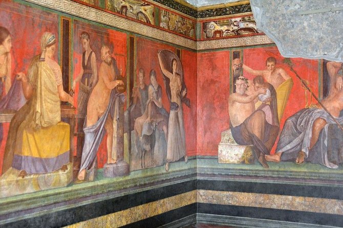 Pompeii Herculaneum and Vesuvius small group tour - Parco Acheologico di Ercolano (Herculaneum): preserved details you can actually study
