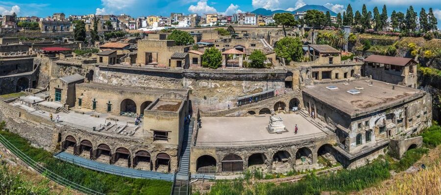 Pompeii, Herculaneum and Vesuvius Tour - Herculaneum Archaeological Site: Where Frescoes and Architecture Often Shine