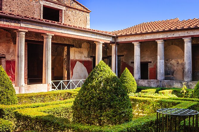 Pompeii, Herculaneum & Mt Vesuvius Private Tour from Naples - Mt. Vesuvius: The Crater Visit and the Volcano Expert