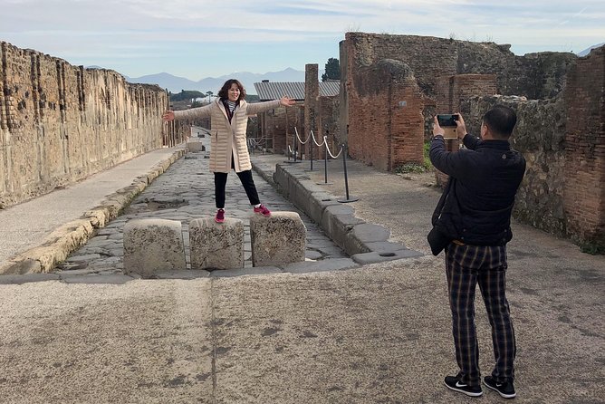 Pompeii New Discoveries Private Guided Tour - Pace and comfort: two hours can be great or a mismatch