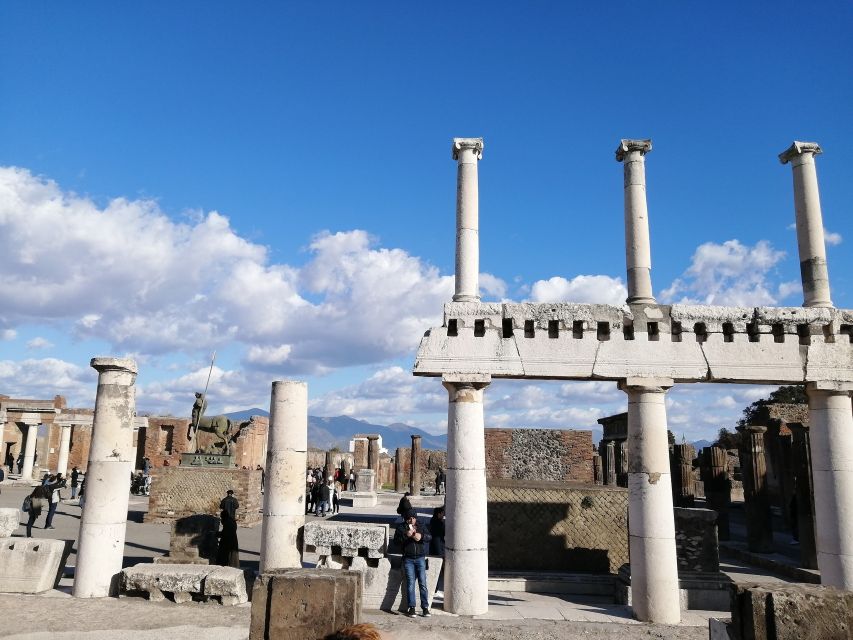 Pompeii: Private Guided Tour with an archeologist - Should you book this private Pompeii archaeologist tour?