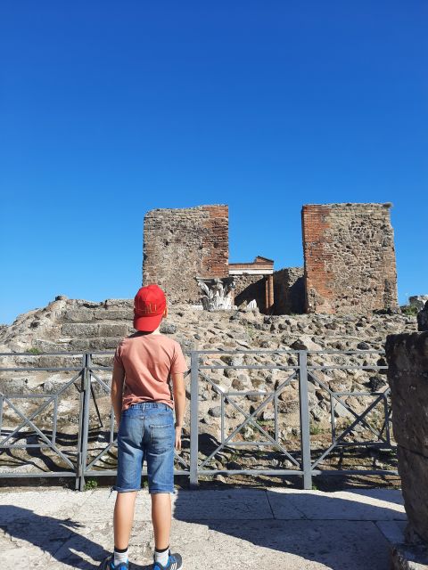 Pompeii Private Tour for Kids and Their Families - Guides that keep kids comfortable and adults engaged