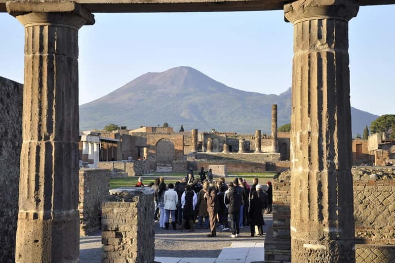 Pompeii Ruins 2-Hours Guided Tour and priority entry ticket - Termopolia: the Roman snack bar you can practically taste