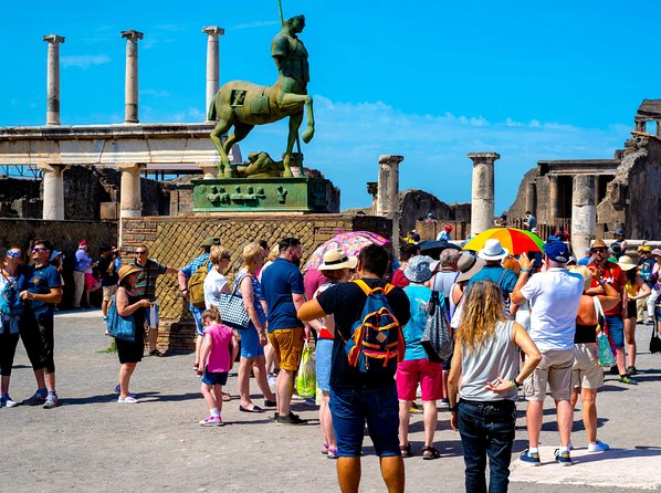 Pompeii ruins and the city of Naples with private transportation - Private pickup and drop-off that keeps your day stress-free