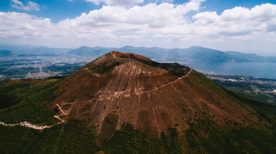 Pompeii Ruins & Vesuvius Full-Day Tour from Pompeii - Pompeii in two hours: when a guide makes the ruins click