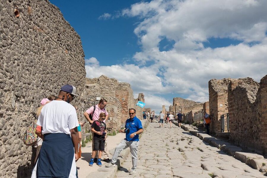 Pompeii: Skip-the-Line Guided Tour - Forum Beats: The Heart of Daily Life in Pompeii
