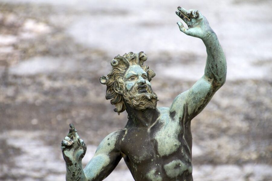 Pompeii Skip the line ticket+transfer from Naples - Your 3-hour Pompeii visit: what you can realistically see