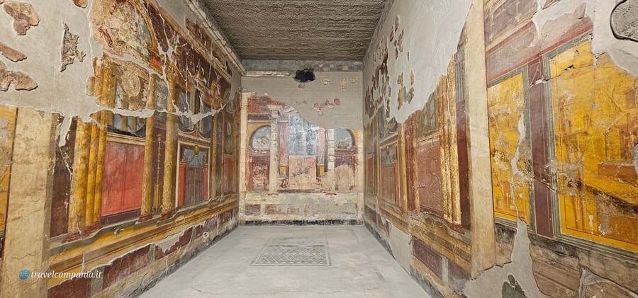 Pompeii, skip-the-line ticket with smartphone audio guide on App - How the skip-the-line ticket works at Pompeii