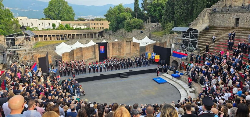 Pompeii, skip-the-line ticket with smartphone audio guide on App - Amphitheater and theaters: entertainment you can still picture