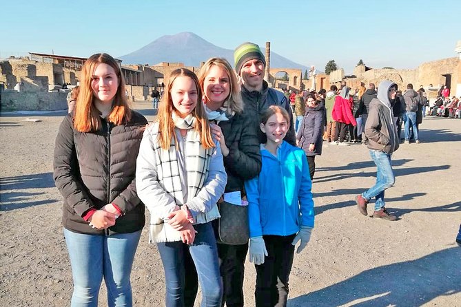 Pompeii Skip-the-Line Tour for Kids & Families with Archaelogist - Teatro Grande and Teatro Piccolo: the sound stop that holds attention
