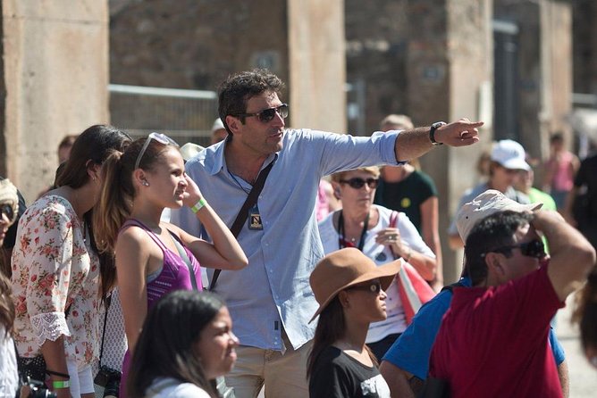 Pompeii: Small Group Tour with an Archaeologist - Temples and theaters: Pompeii’s public mood