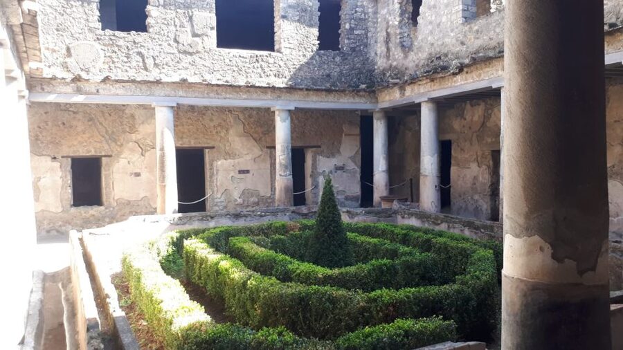 Pompeii Sunset tour for small group - What’s included for $52, and what you’ll still need to handle