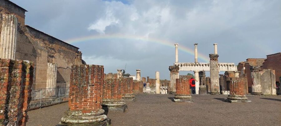 Pompeii Sunset tour for small group - The 2.5-hour walking route: public streets, theatre area, and quiet lanes