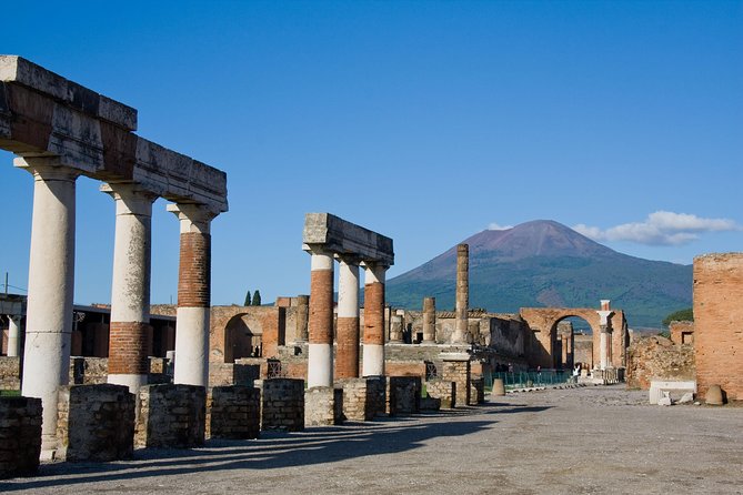 Pompeii the Buried city - Pompeii, but with a guide who actually connects the dots
